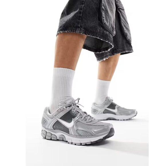 Nike Zoom Vomero 5 Men's Running Training Gym Athletic Shoes Wolf Grey - Picture 4 of 14